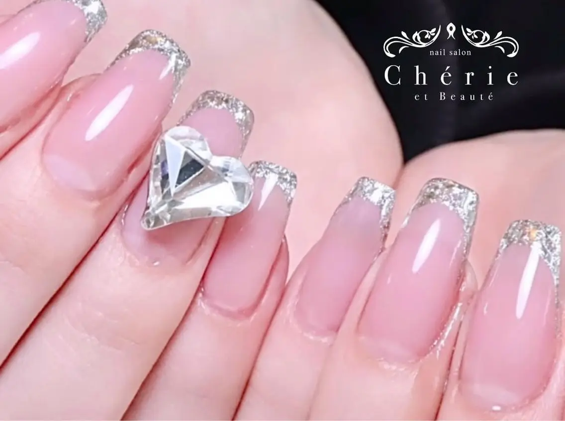 ネイル フレンチネイル ガラスフレンチ nail salon シェリーのネイルデザイン