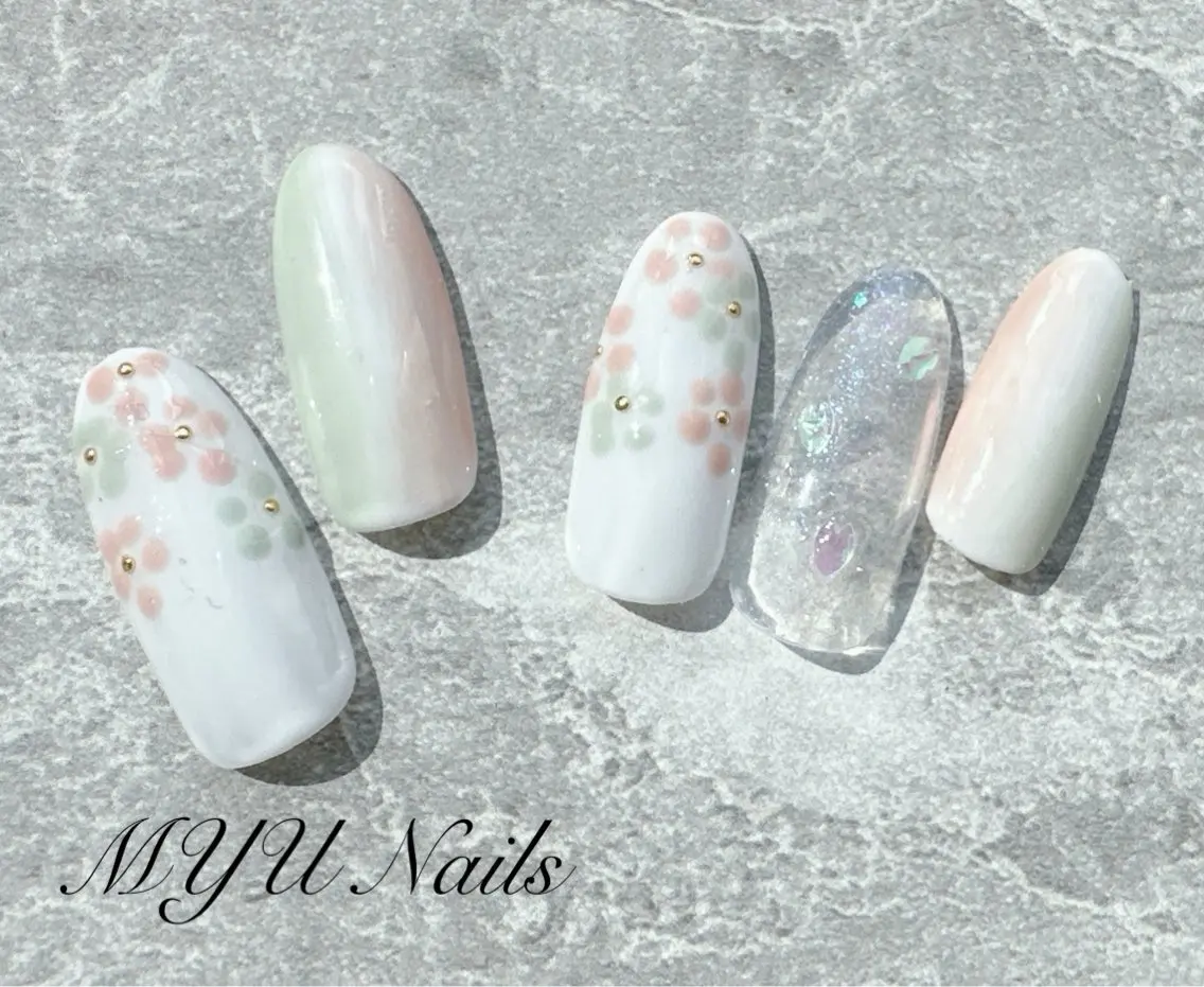 ネイル ジェルネイル 持ち込み ニュアンスネイル ワンカラーネイル パラジェル ニュアンスネイル🌈 MYU Nailsのネイルデザイン