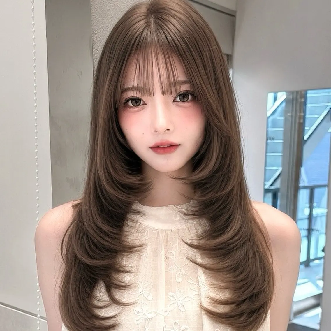 ロング カラー ヘアアレンジ カット ヘアカラー トリートメント 新宿/レイヤーカット 髪質改善/小顔見せのヘアスタイル