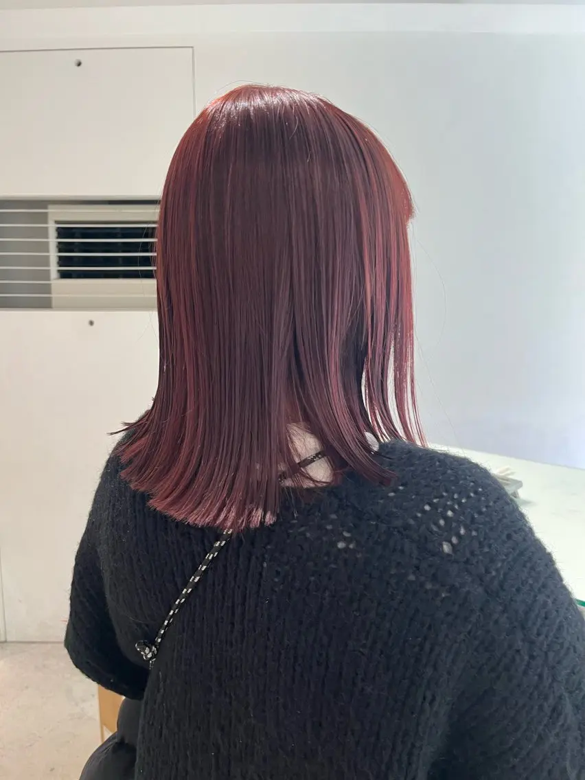 ミディアム カット ヘアカラー Louwe 小島のヘアスタイル