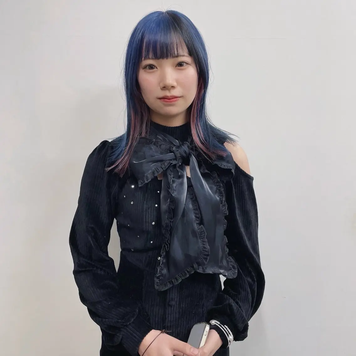 ミディアム カラー 黒髪 デザインカラー ピンクカラー カット ヘアカラー スギヤマ ショウゴのヘアスタイル