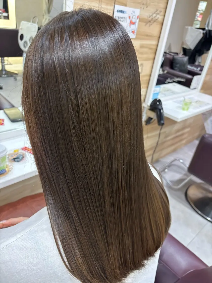 ロング 長岡 明音のヘアスタイル