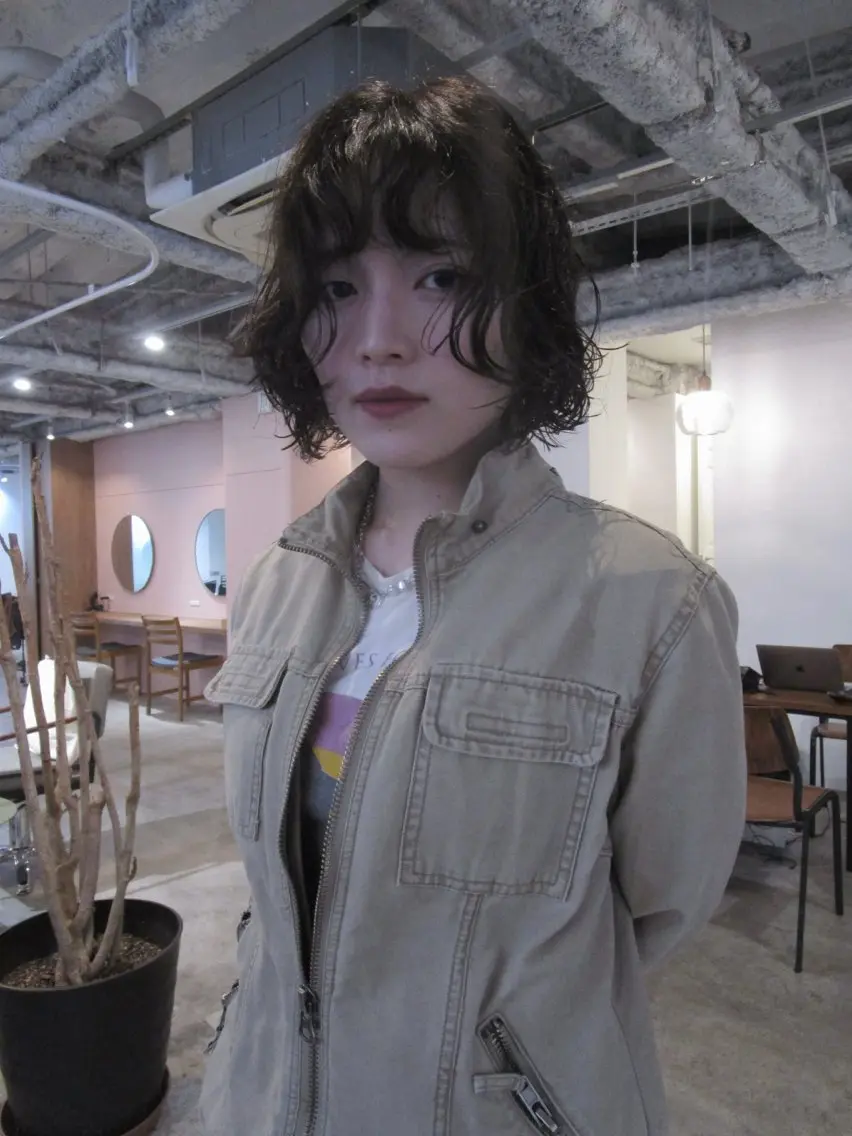ミディアム パーマ ミディアムパーマ 顔周りカット レイヤーカット カット パーマ yu maのヘアスタイル