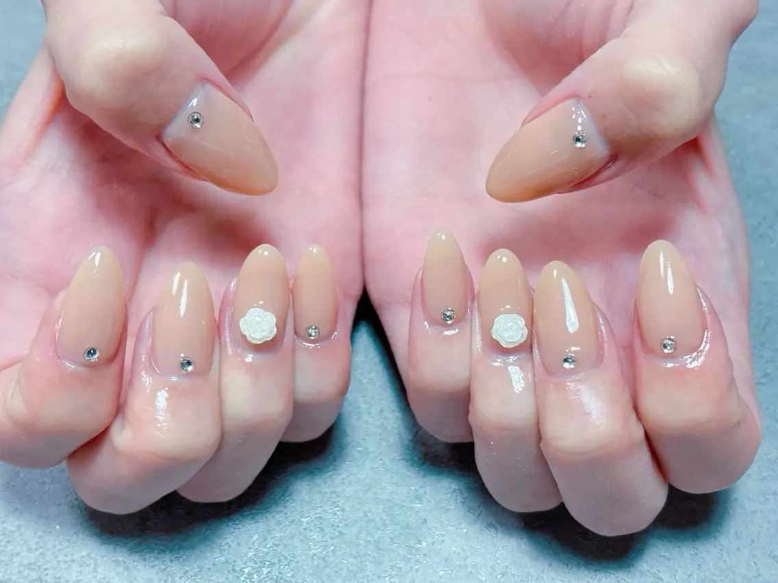 ネイル 桜ネイル フラワーネイル マグネットネイル ニュアンスネイル 春ネイル ハンドネイル ハンドケア 💫ゆか_ Nailartistのネイルデザイン