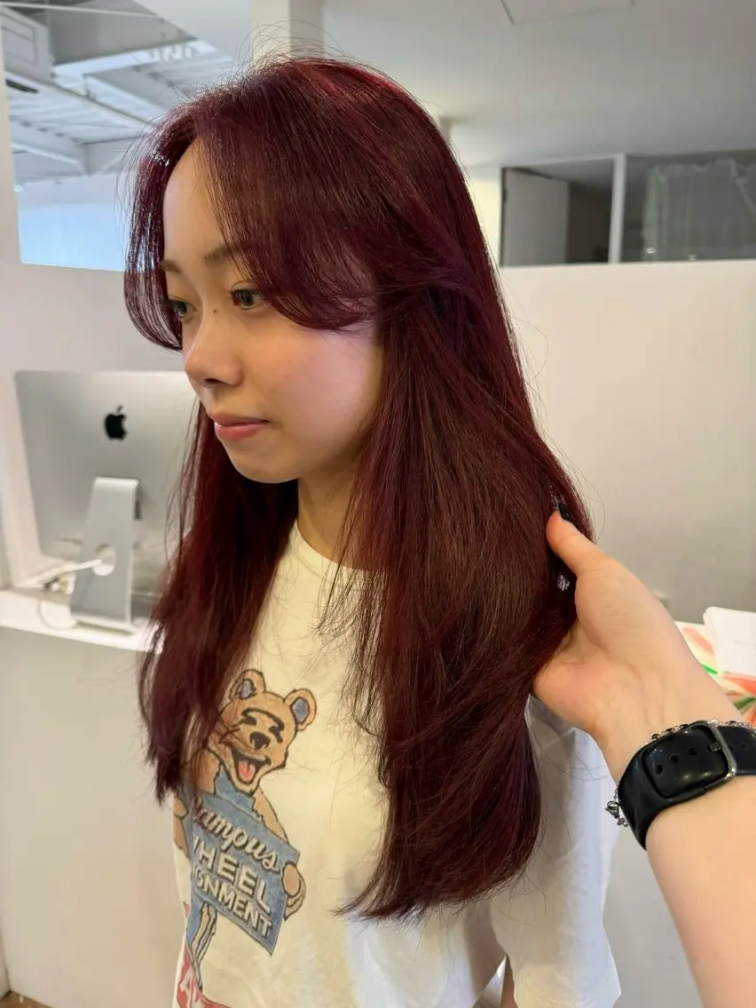 ロング ボブ 顔まわりレイヤー 顔周りカット 髪質改善 レイヤーカット カット ヘアカラー トリートメント YARD.長田 唯のヘアスタイル