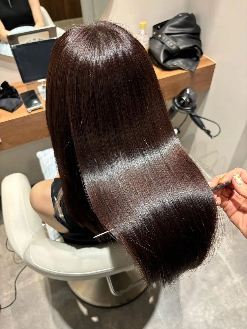 セミロング ヘアカラー トリートメント 美髪ヘア 🤍erikaのヘアスタイル