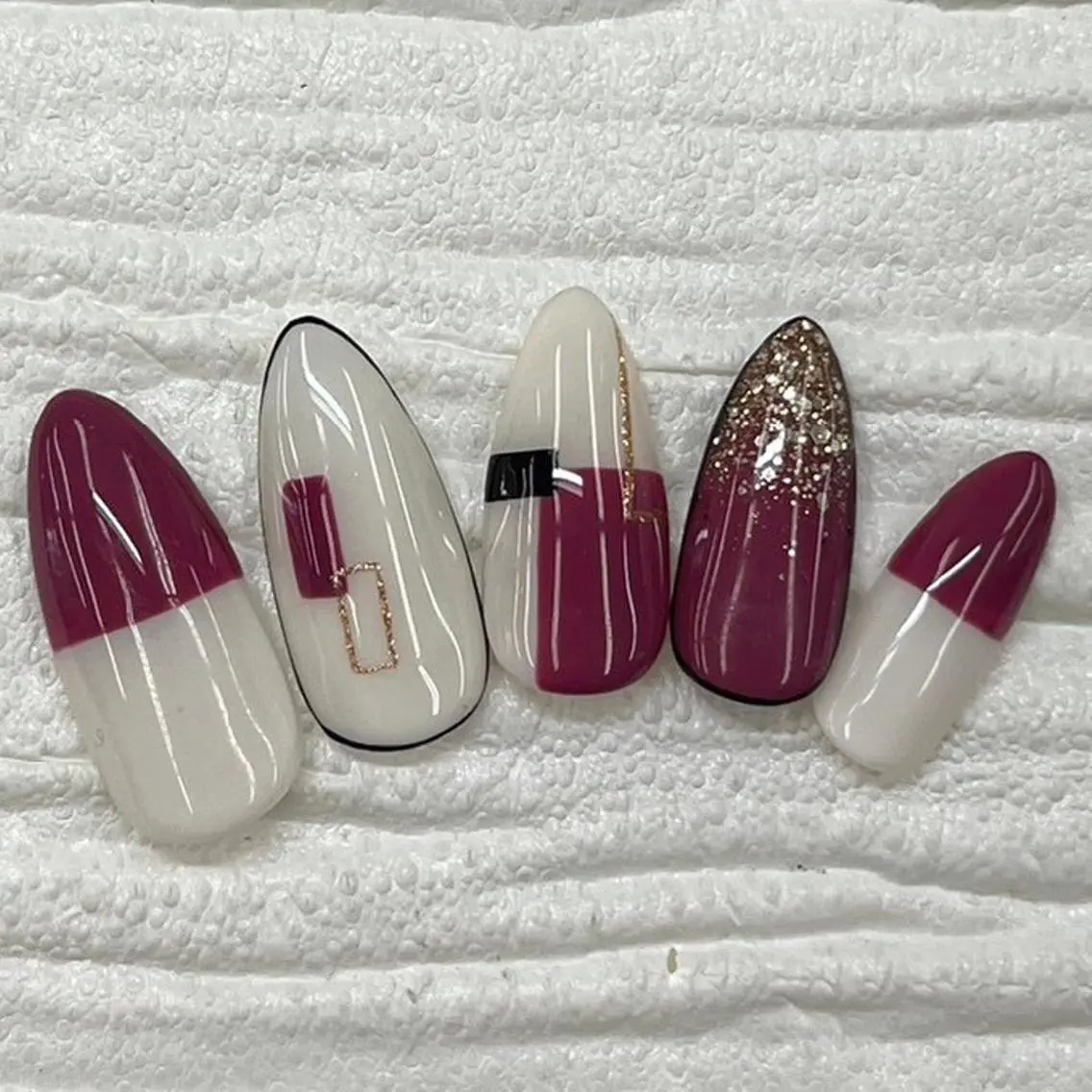 ネイル Nail salon Honey Beeのネイルデザイン