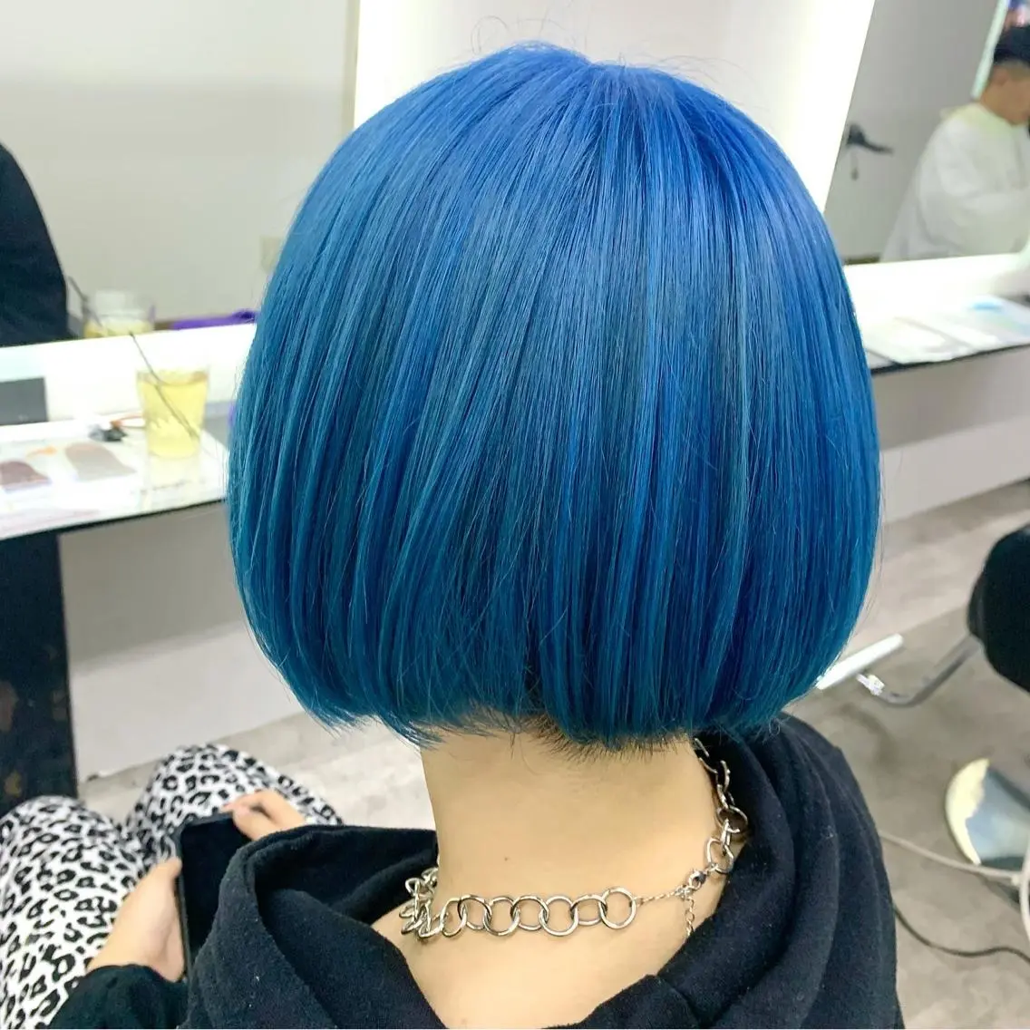 ショート カラー ブリーチ ブルーカラー ヘアカラー トリートメント RAIA💎ケア ブリーチ&パーマ💎のヘアスタイル
