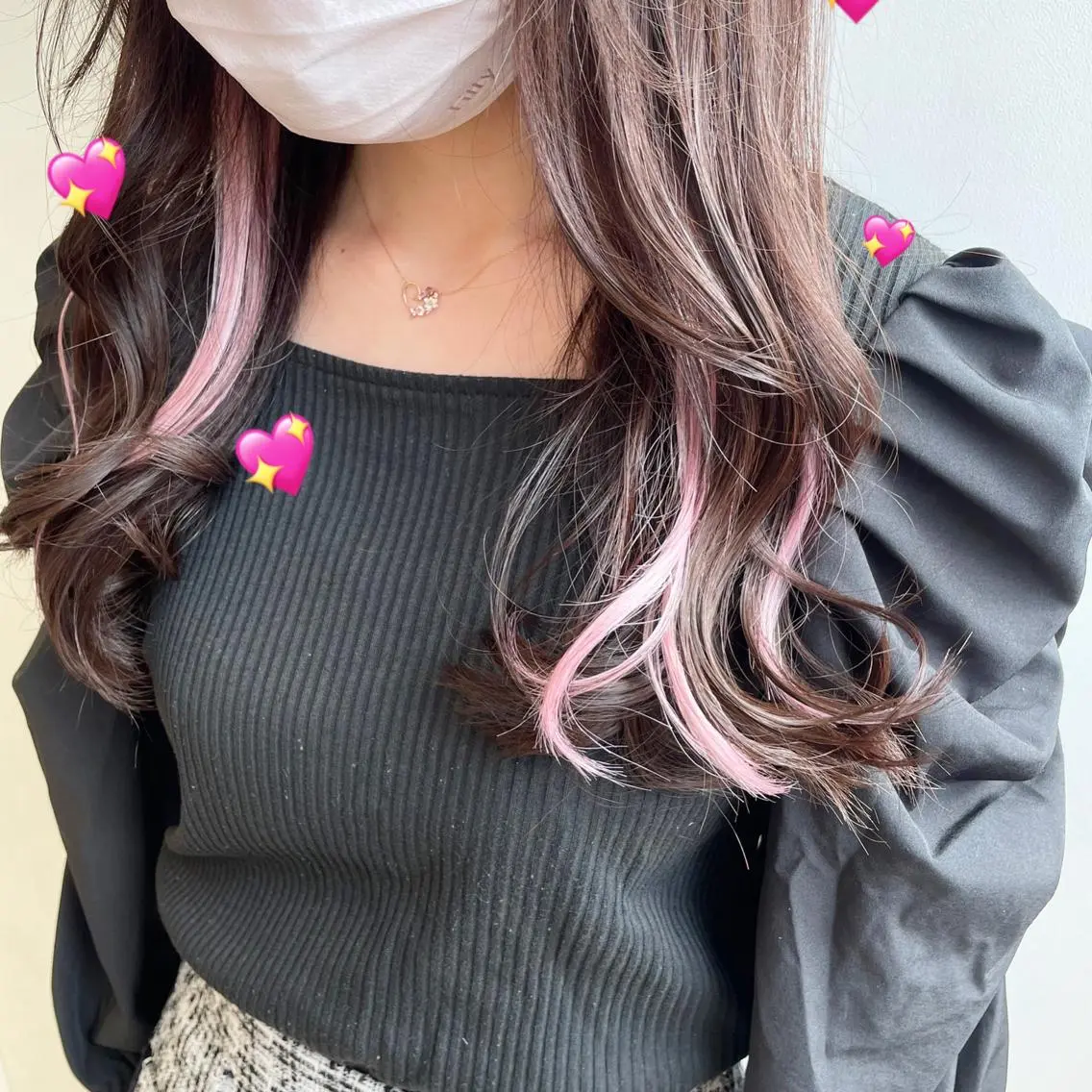 ミディアム カラー シールエクステ ピンクカラー エクステ 新宿駅近♡個室 ♡関口三都季🌜のヘアスタイル