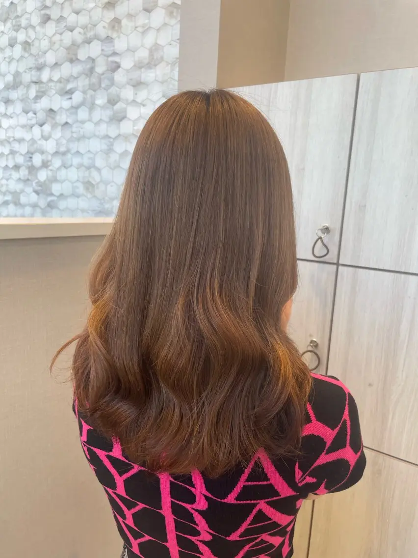 ミディアム ヘアカラー emusalon Rinaのヘアスタイル