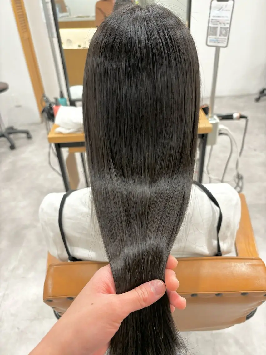 カット+縮毛矯正+3ステップトリートメントの写真