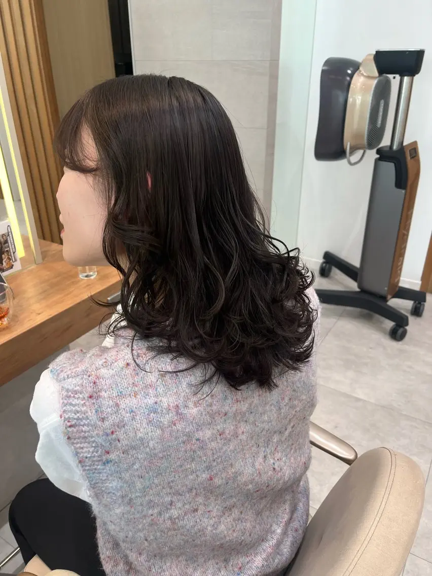 セミロング レイヤーカット カット ヘアカラー トリートメント ヘッドスパ 近 紗理奈のヘアスタイル