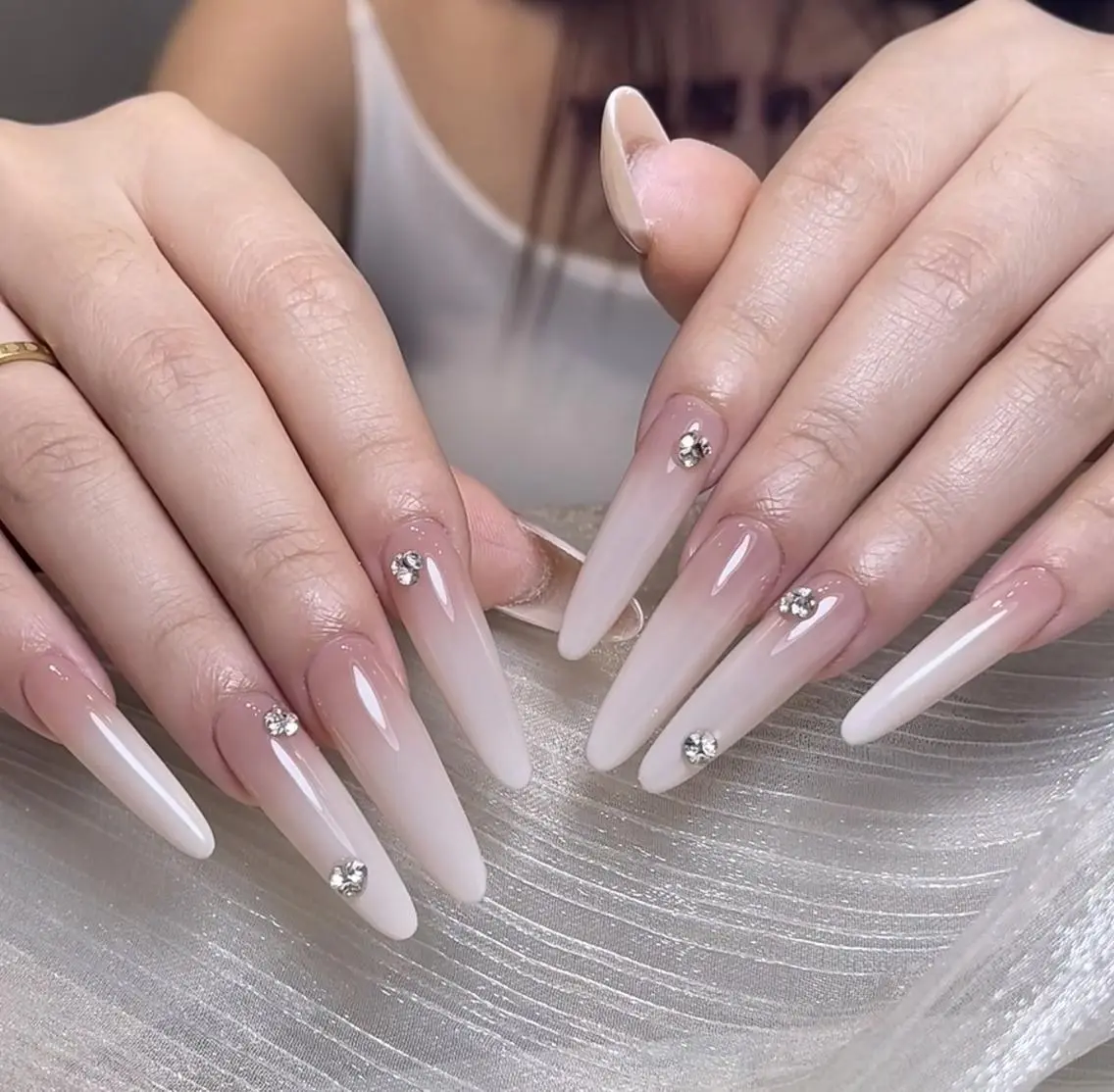 ネイル ハンドネイル ハンドケア MoonNail ミナミのネイルデザイン