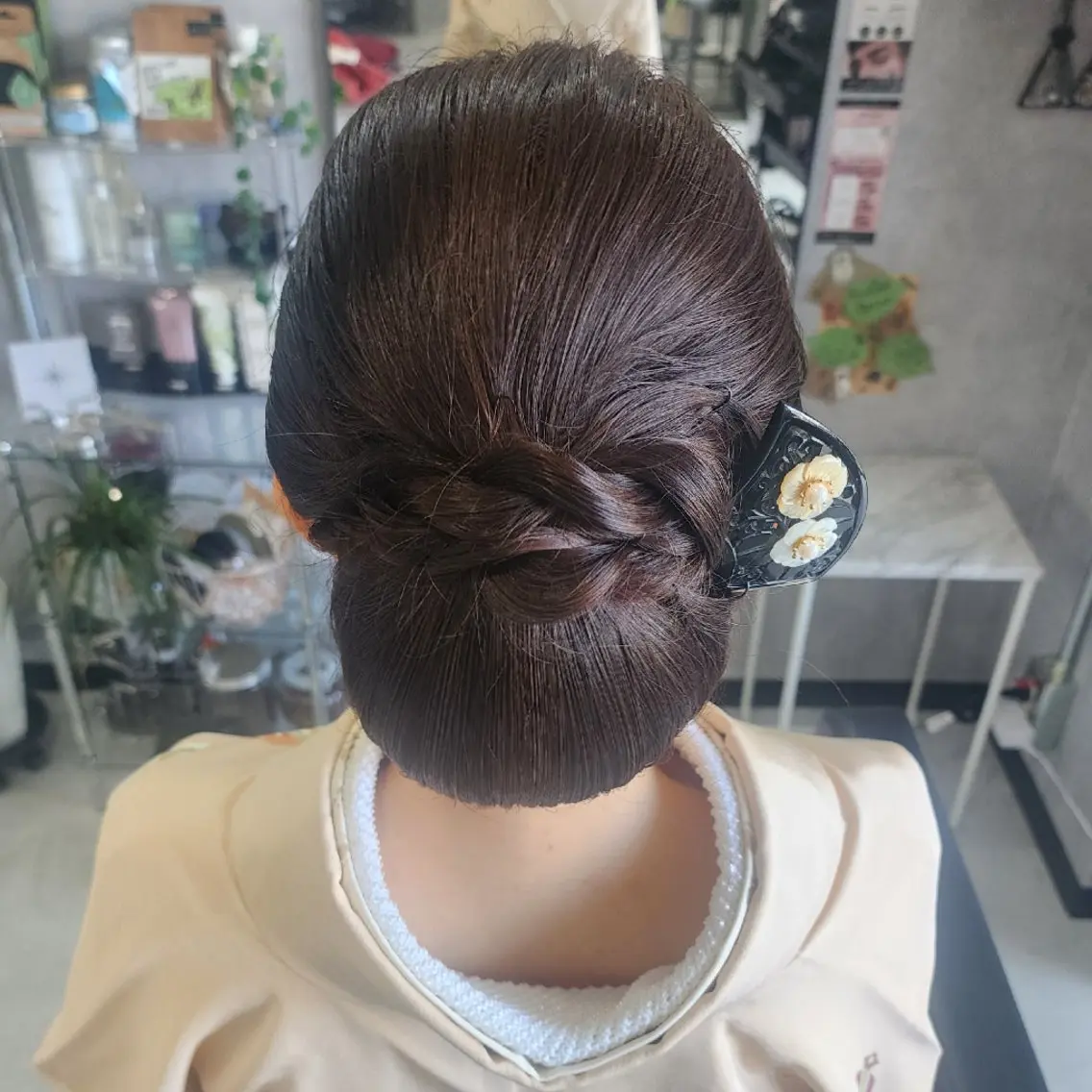 ヘアアレンジ 成人式 卒業式のヘアスタイル ESTELA... OHARA のヘアスタイル