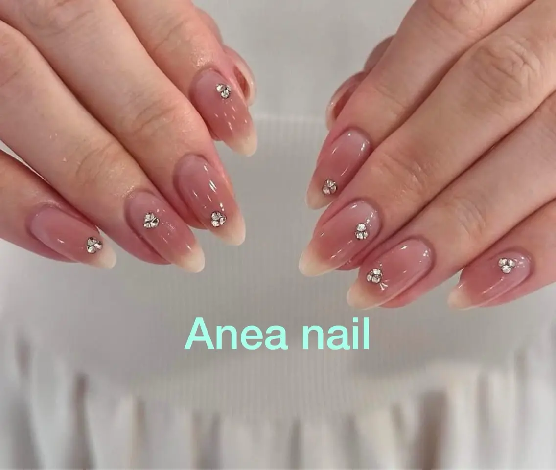 ネイル オフィスネイル ピンク ピンクベージュ ストーンネイル Anea Nailのネイルデザイン