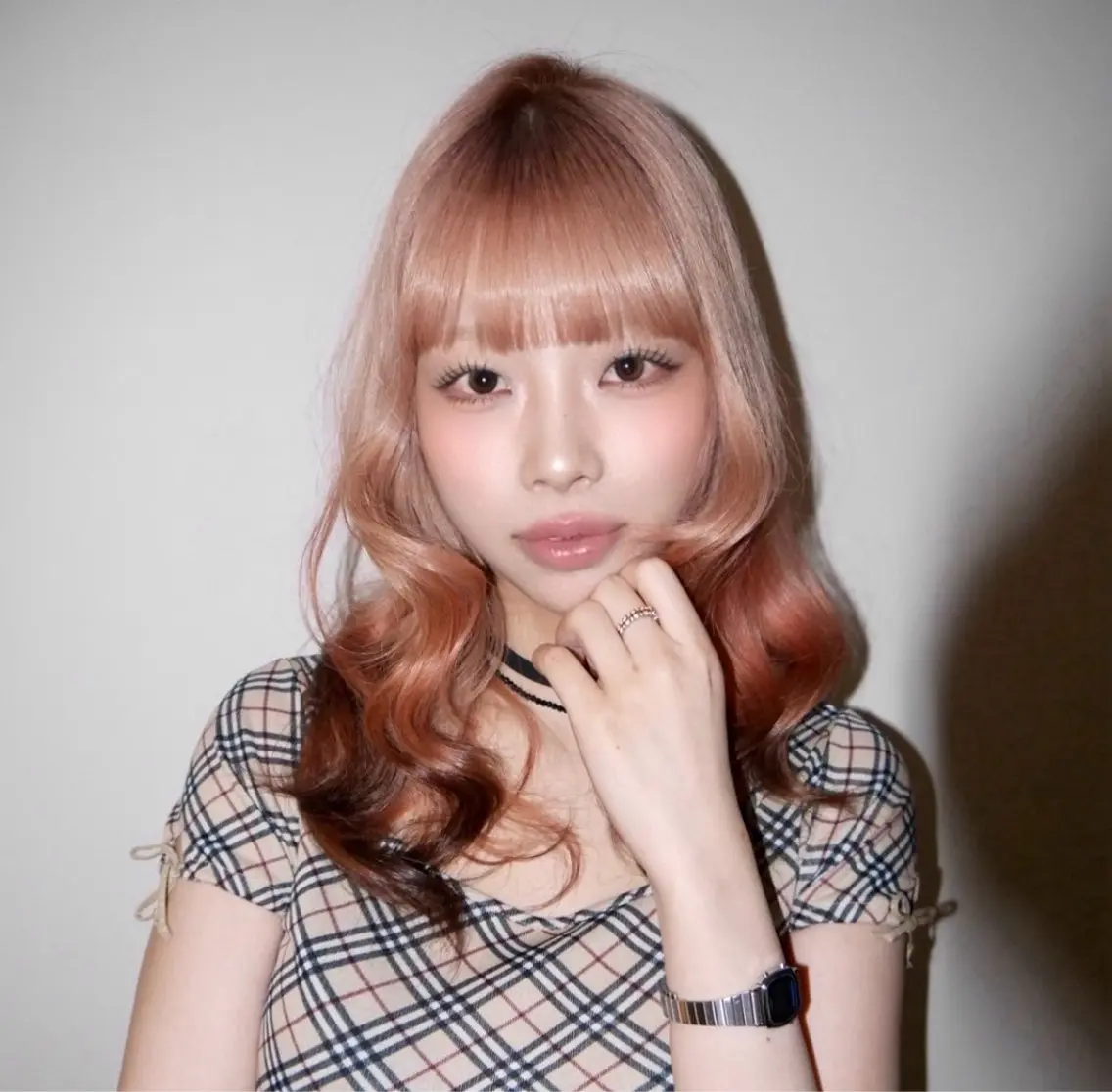 ミディアム カラー KUBO YURAのヘアスタイル