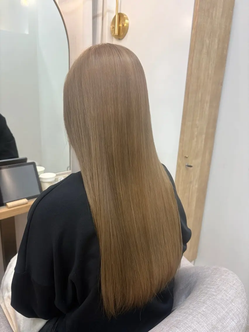 ロング カラー ベージュカラー ハイトーンカラー Haruka ハルカのヘアスタイル