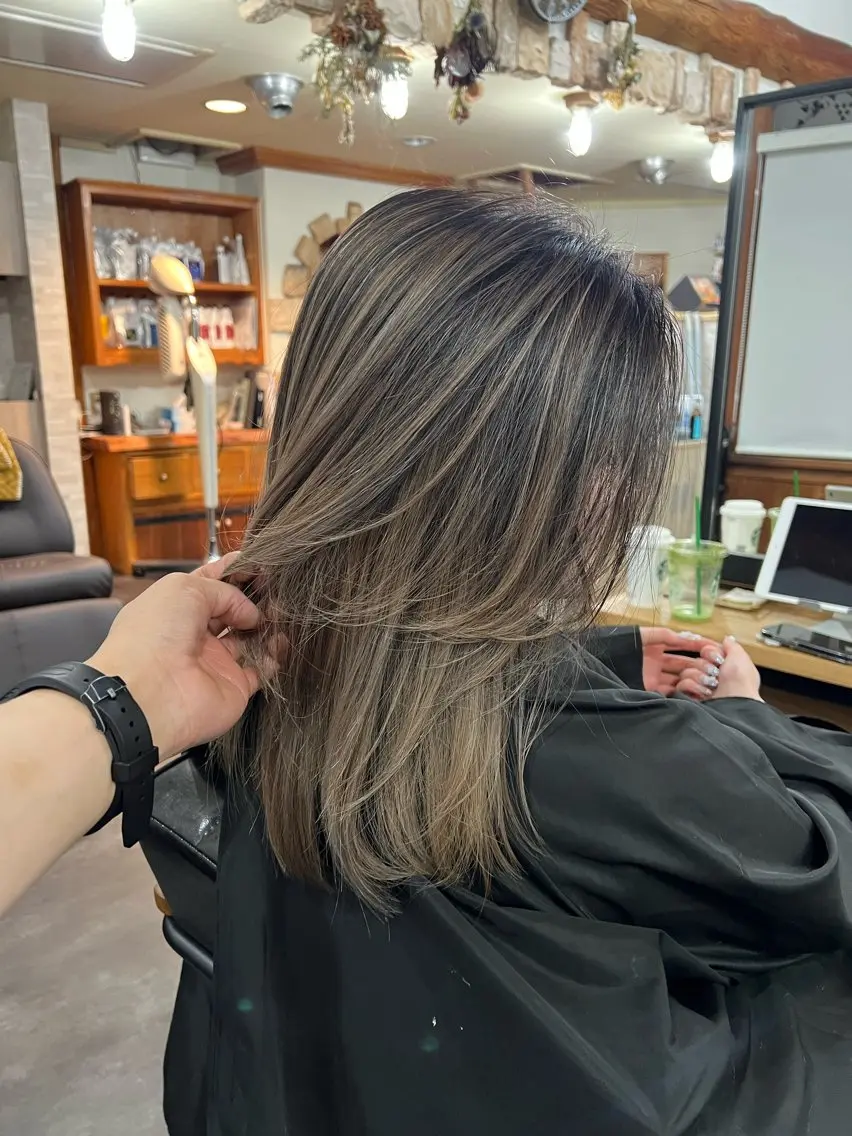 【ご新規様】カット+バレイヤージュの写真