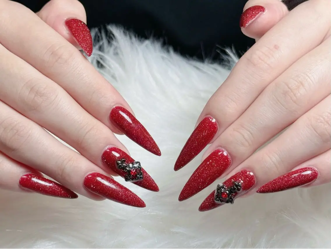 ネイル フレンチネイル ジェルネイル キラキラネイル 韓国ネイル マグネットネイル Julli NailStudioのネイルデザイン