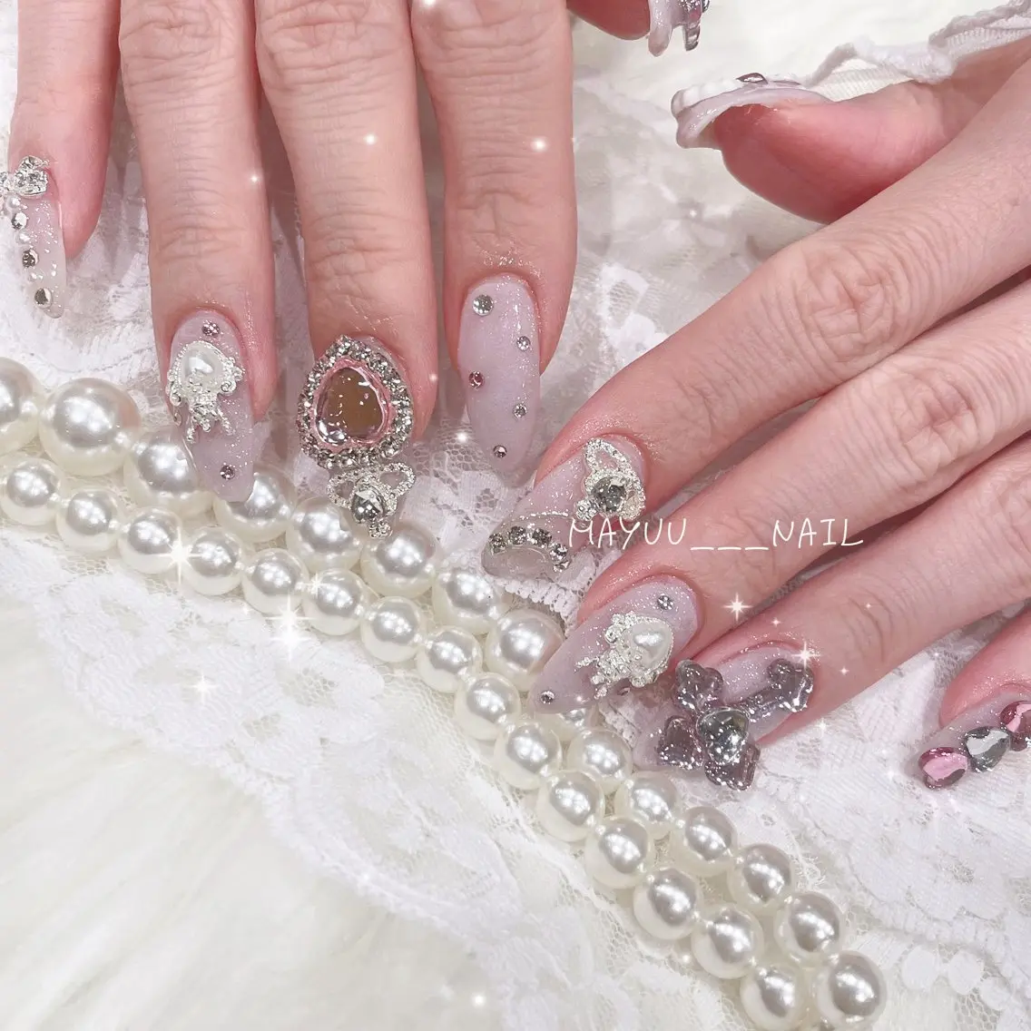 ネイル ロングネイル 🎀 Mayu 🎀痛ネイルのネイルデザイン