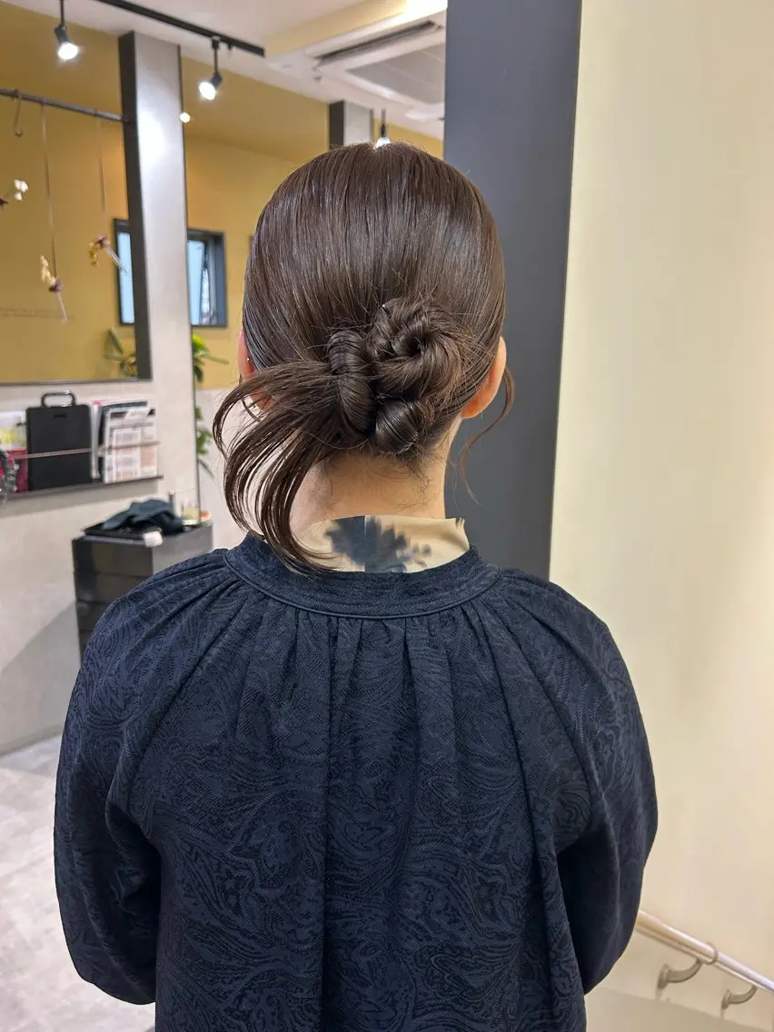 セミロング ヘアアレンジ ヘアセット hubhair レイヤー/透明感のヘアスタイル