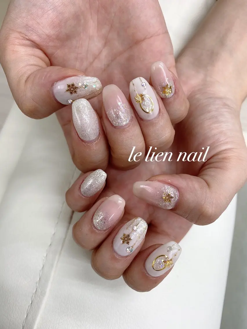 ネイル アートネイル キラキラネイル 冬ネイル クリスマス le lien nailのネイルデザイン