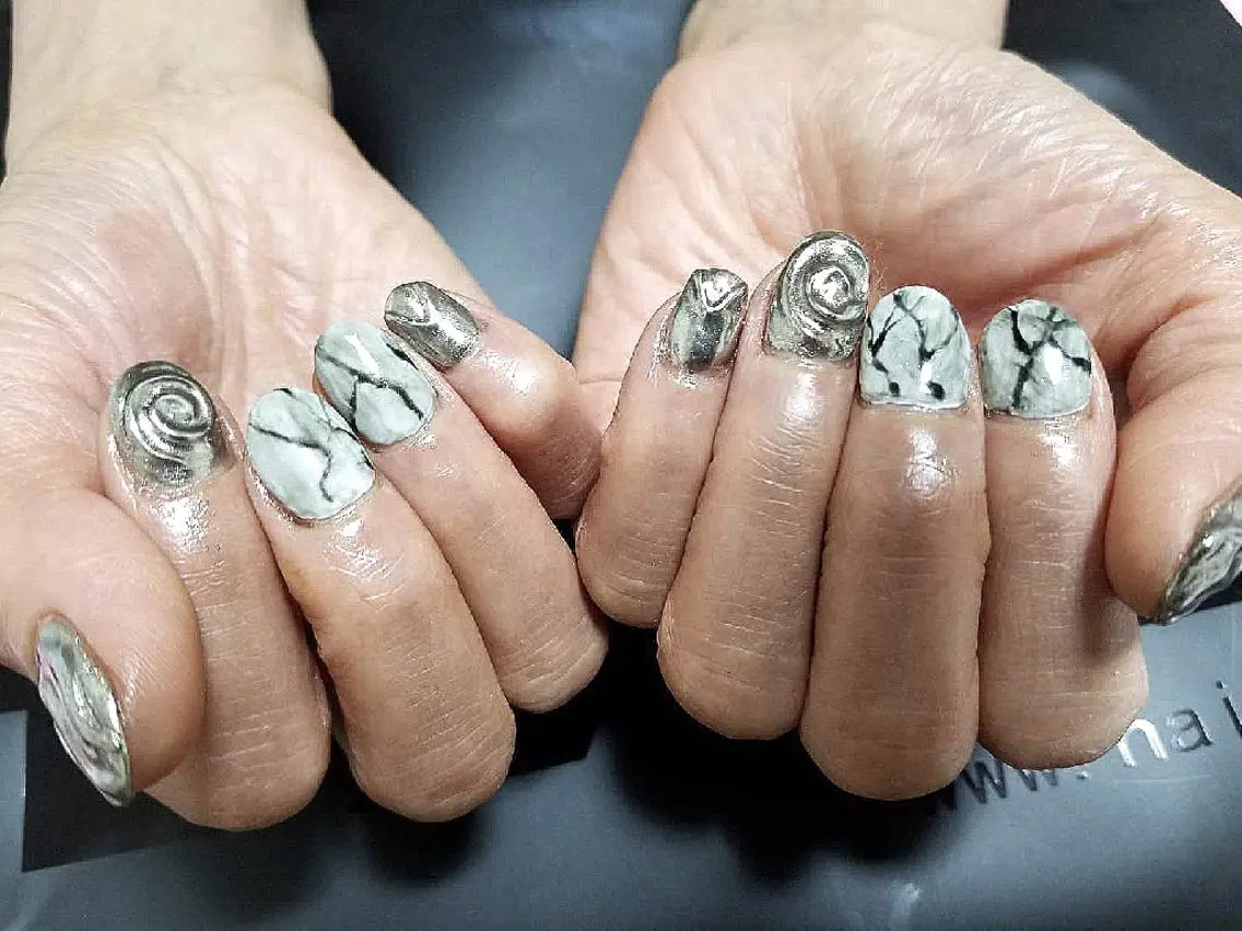 ネイル ミラーネイル ハンドネイル Nailsalon WAO!!!のネイルデザイン
