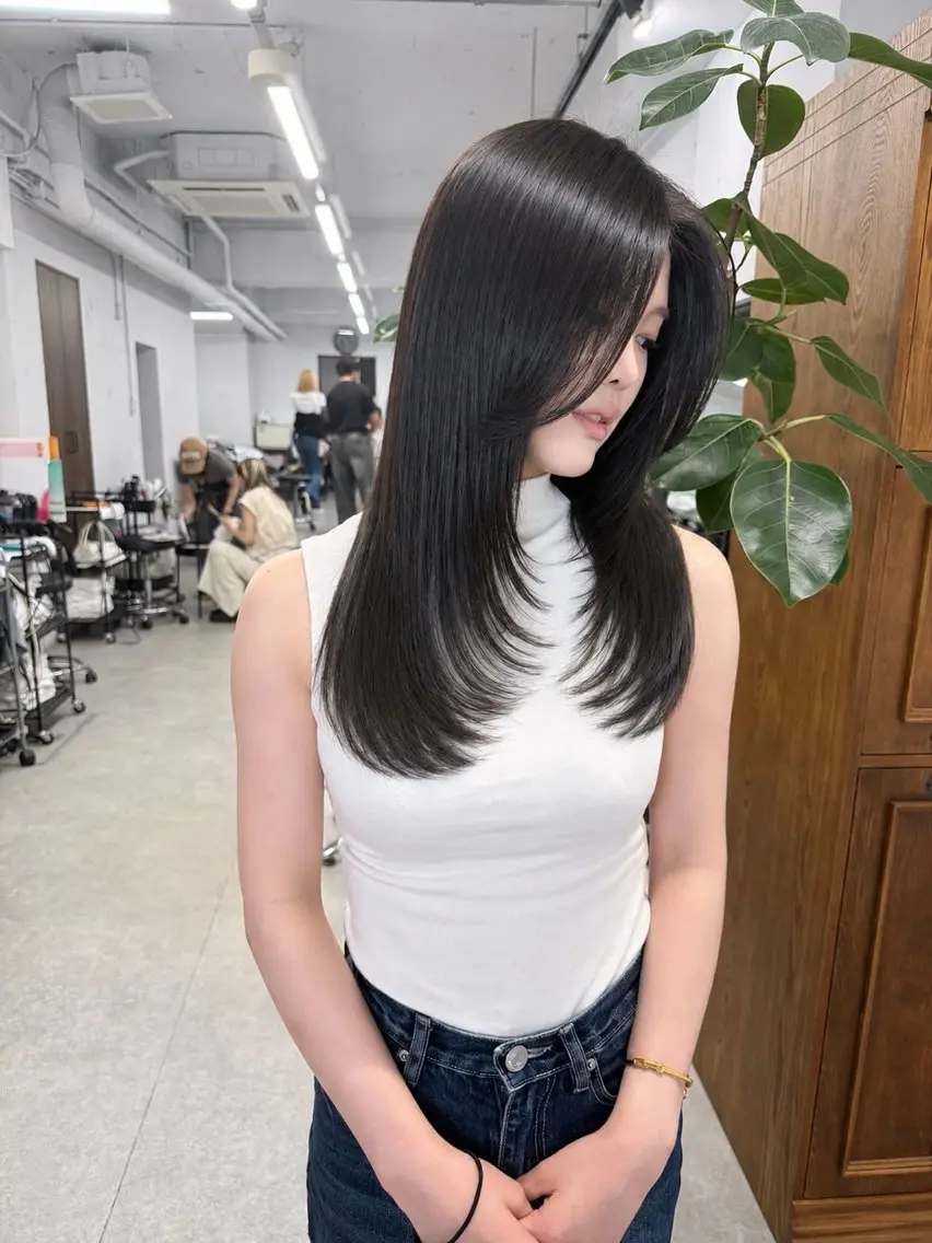 セミロング 髪質改善 縮毛矯正 カット トリートメント mihoko/ ニュアンスパーマのヘアスタイル