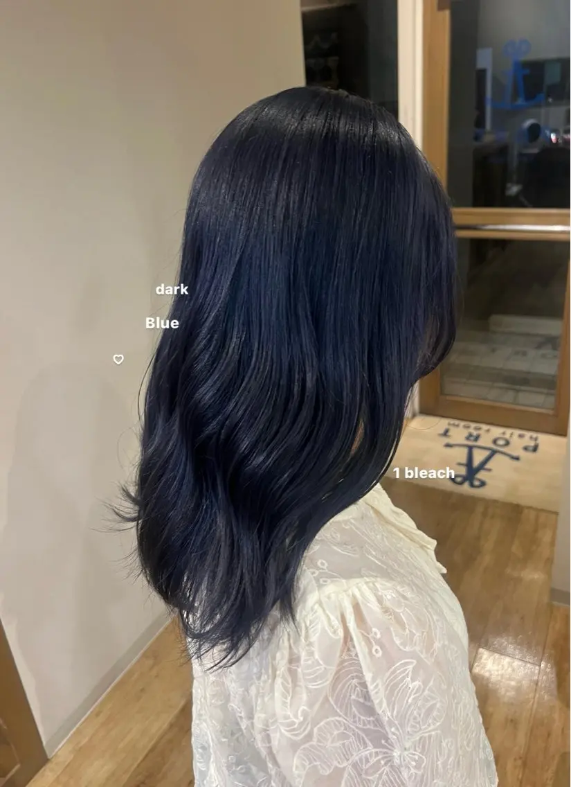 カラー ブルーカラー シルバー 結菜 / portのヘアスタイル