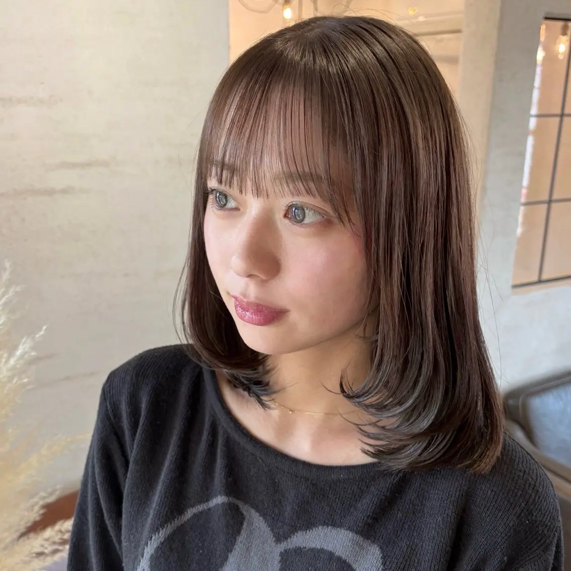 ミディアム カラー ミディアムレイヤー ベージュカラー ブリーチ 透明感カラー ブリーチなしカラー カット ヘアカラー トリートメント 艶感ベージュが得意♡ 田島千愛のヘアスタイル