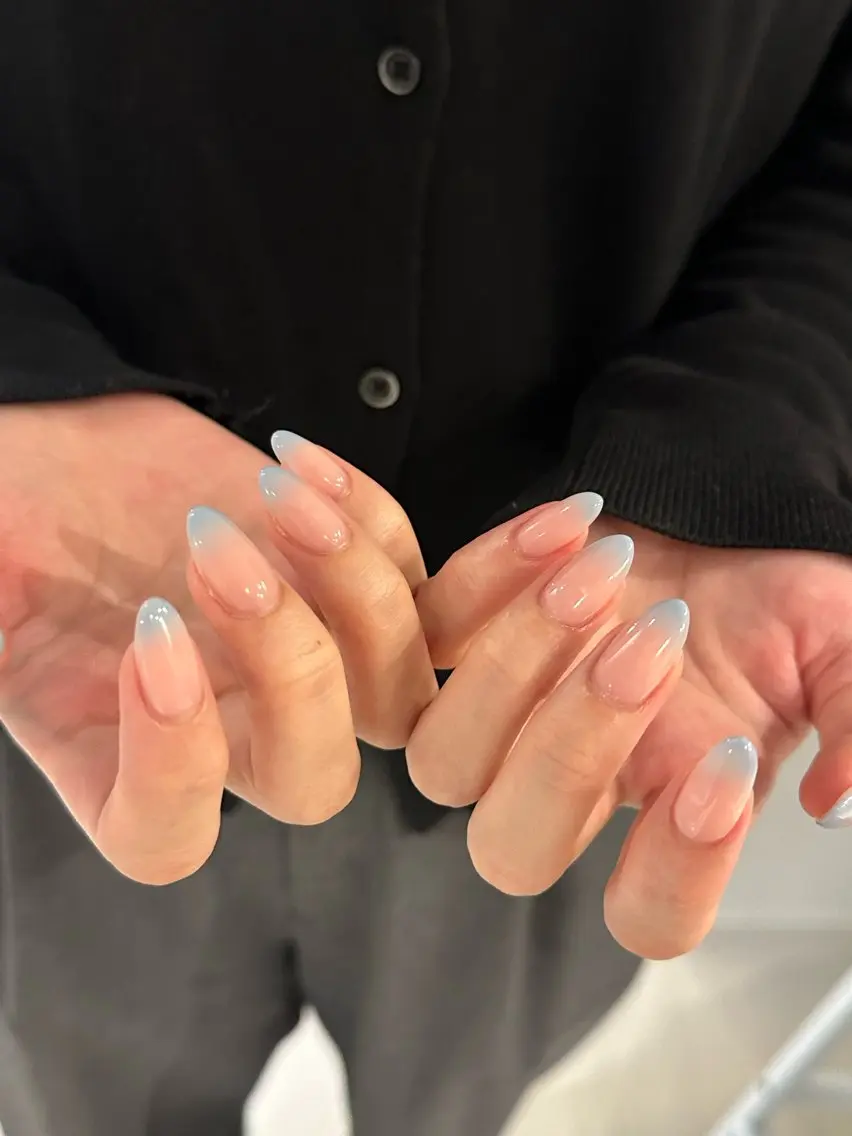 🍀《HAND》𝐨𝐟𝐟あり　フレンチorカラーグラデーションの写真