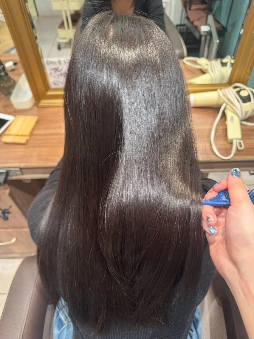ロング カラー ひらい あやねのヘアスタイル