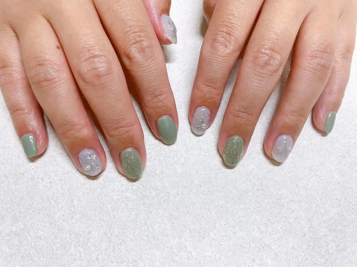 ネイル オーロラネイル フラワーネイル フットネイル フレンチネイル ジェルネイル ハンドネイル mogunail &blowのネイルデザイン