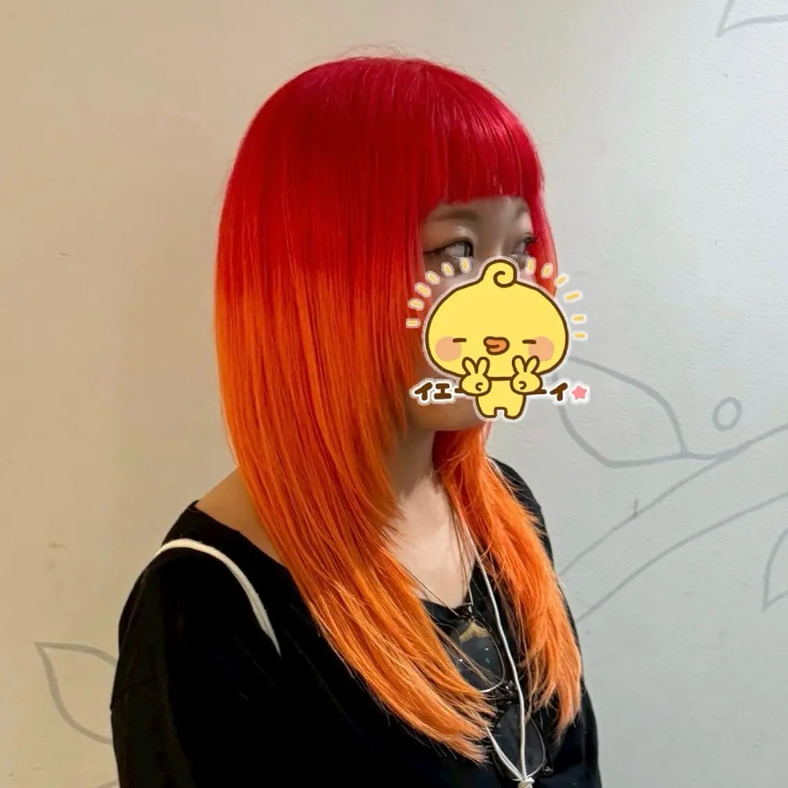 セミロング ヘアカラー カワハラ イチカのヘアスタイル