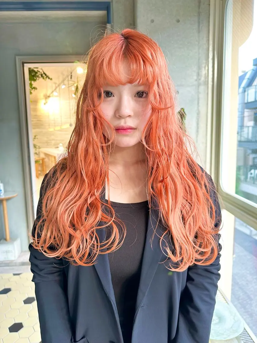 ロング カラー ヘアカラー トリートメント kai .のヘアスタイル