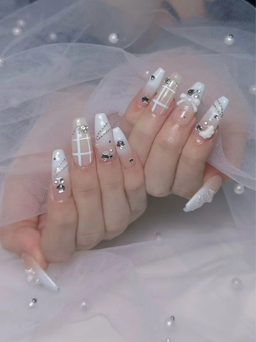 ネイル ハンドネイル Seeil .のネイルデザイン