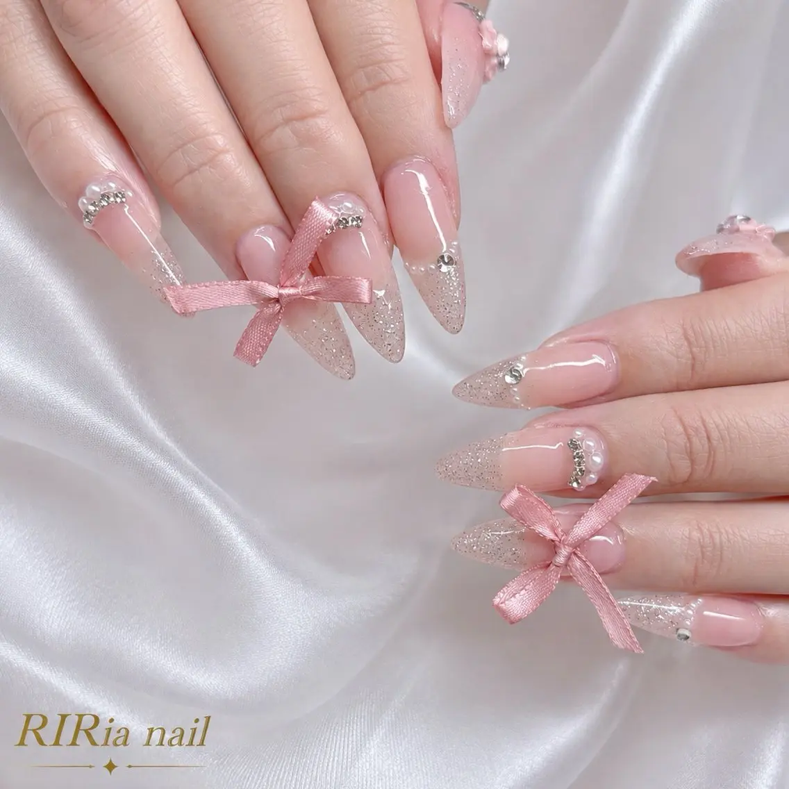 ネイル ラメ(グリッター) ピンク ピンクベージュ シルバー ワンホンネイル ハンドネイル 🎀RIRia nail🎀のネイルデザイン