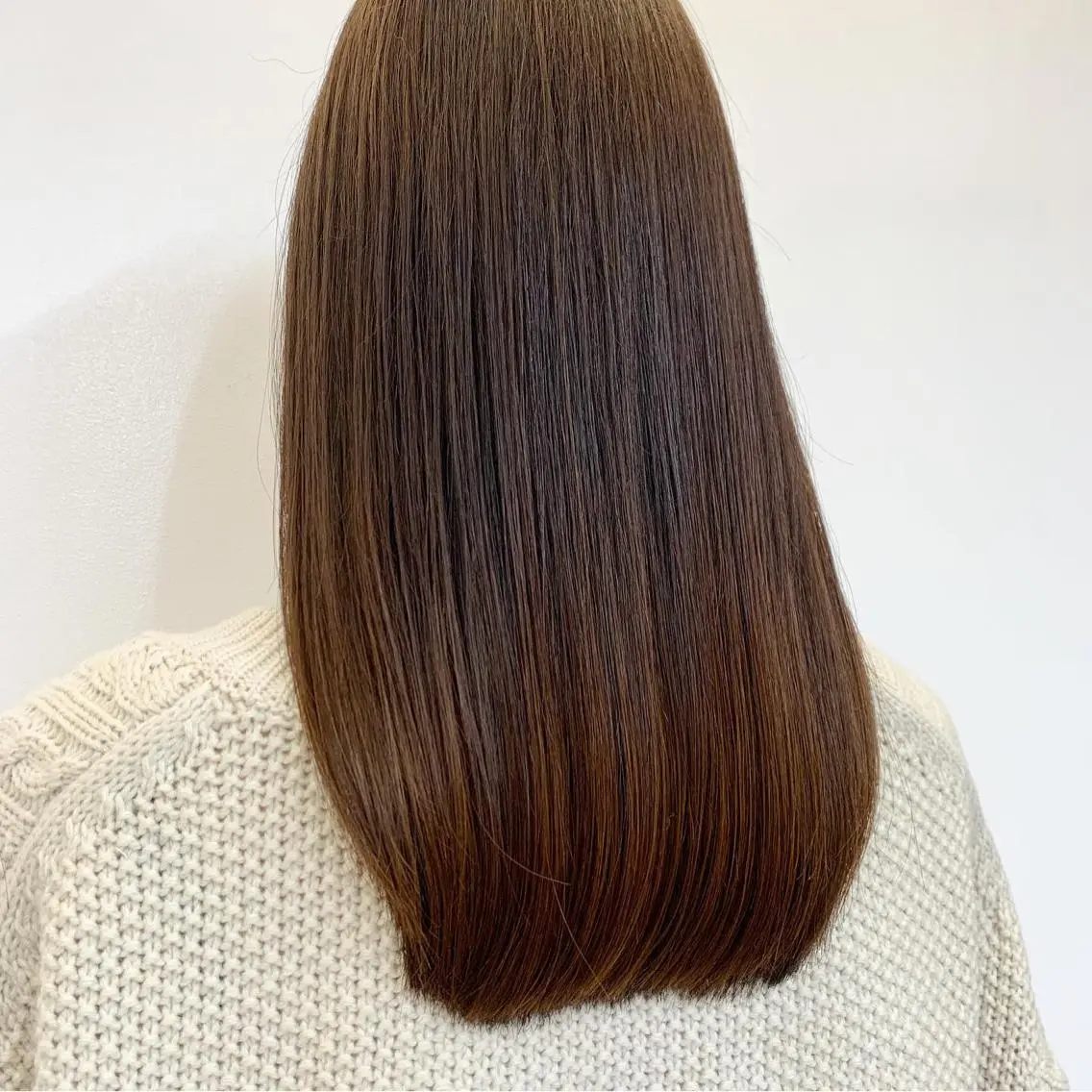 ミディアム カラー ミディアムパーマ ブリーチ トリートメント トップ スタイリストのヘアスタイル