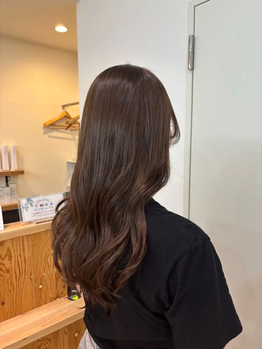 セミロング カラー 透明感カラー 縮毛矯正 室谷 ゆりあのヘアスタイル