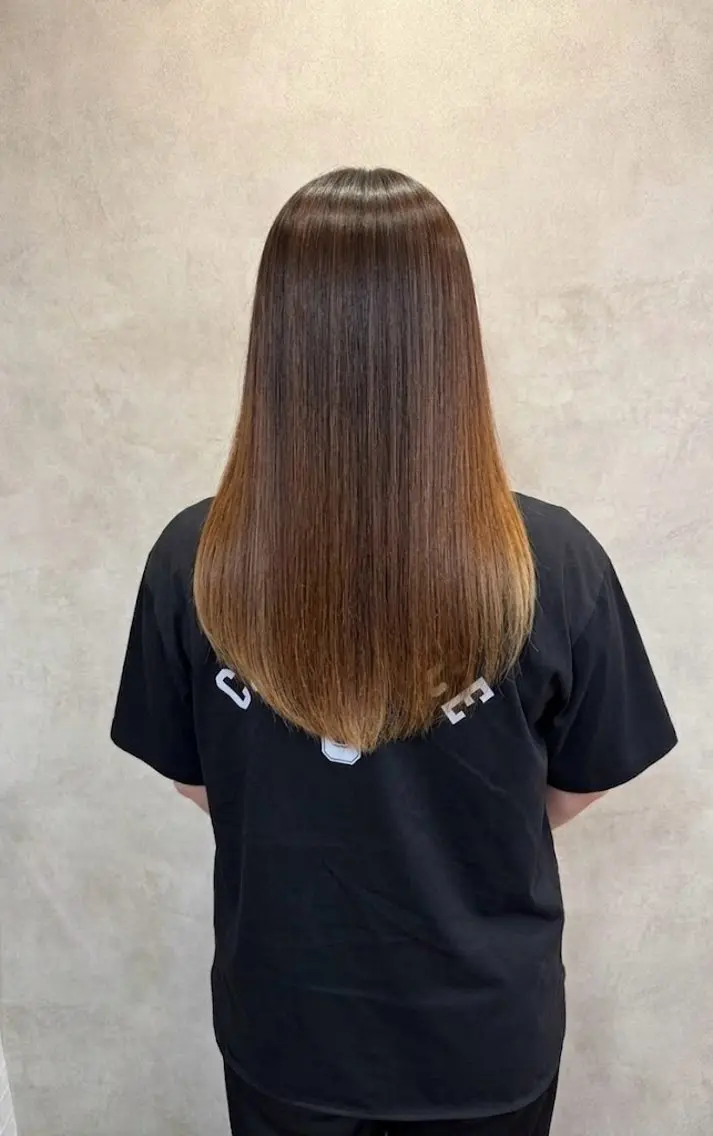 ロング カット 縮毛矯正 トリートメント 🫧透明感カラー /艶髪すなお🧸のヘアスタイル