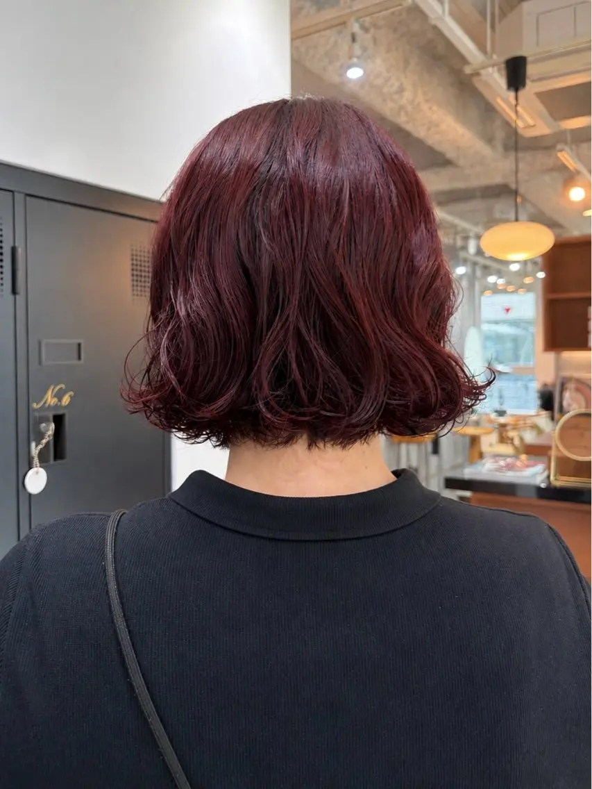 ショート カラー パーマ 切りっぱなしボブ ブリーチ ケアブリーチ 透明感カラー ハイトーンカラー カット ヘアカラー パーマ ほの /縮毛矯正 /メンズ/カラーのヘアスタイル