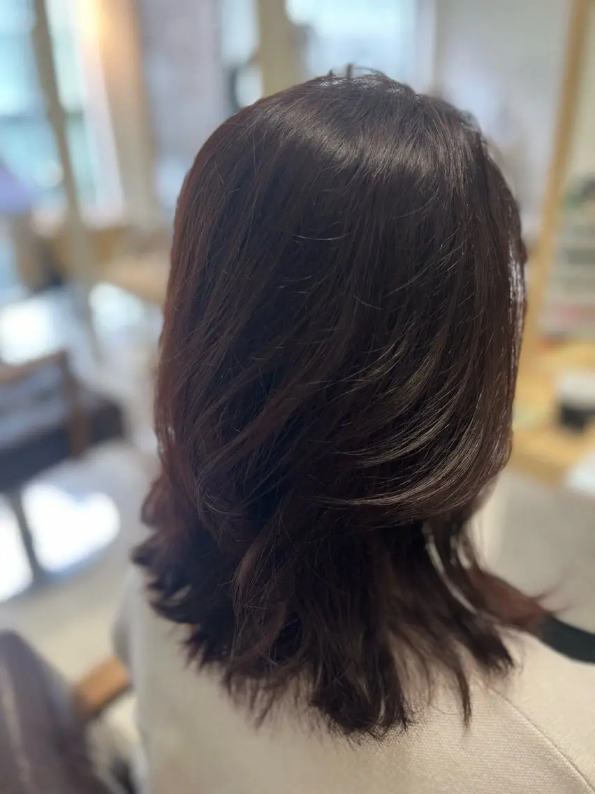 セミロング カラー ブラウンカラー イルミナカラー ピンクカラー ピンクブラウン くびれヘア nicahair maiのヘアスタイル