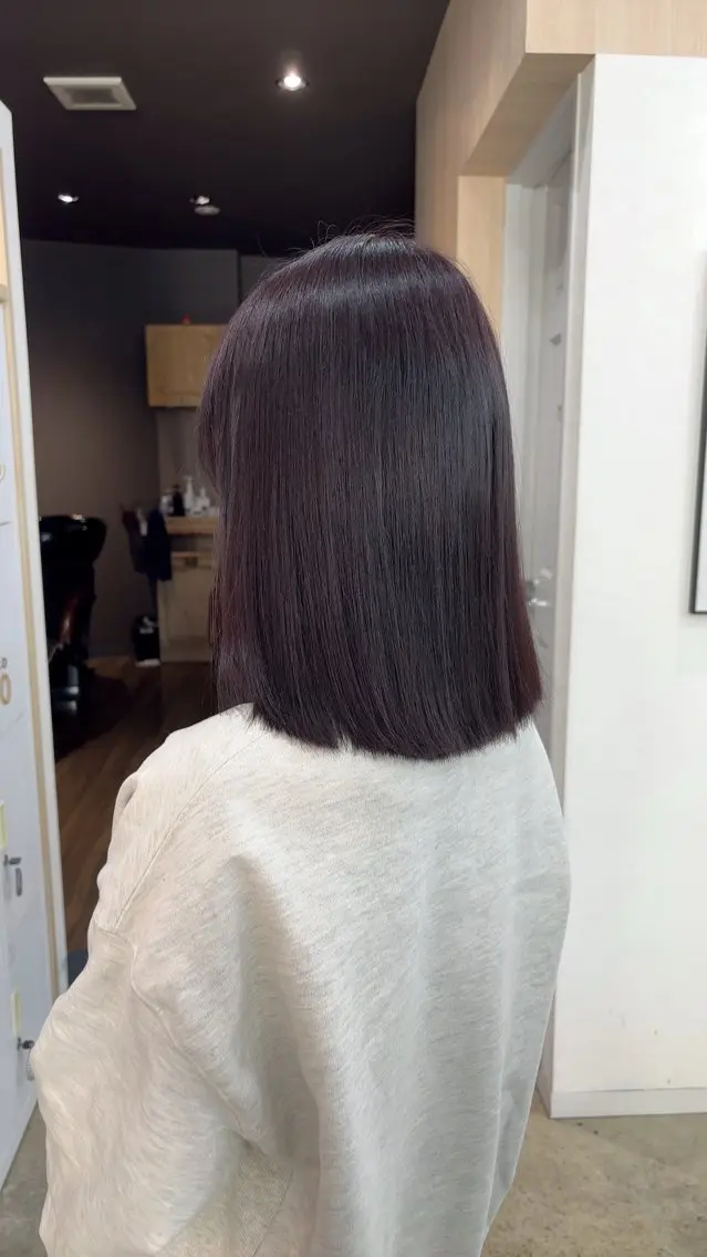 ミディアム カラー ボルドーカラー イルミナカラー 🪽髪質改善矯正 🤍MIU🤍のヘアスタイル