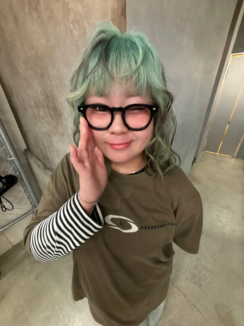 ミディアム カラー ミント ヘアカラー デザインカラー /rioのヘアスタイル