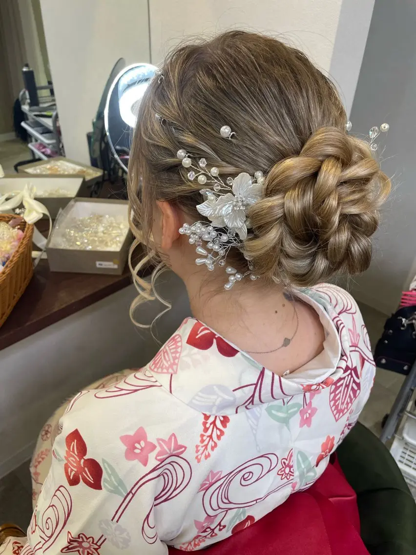セミロング ヘアアレンジ お団子ヘア 大長 一華のヘアスタイル