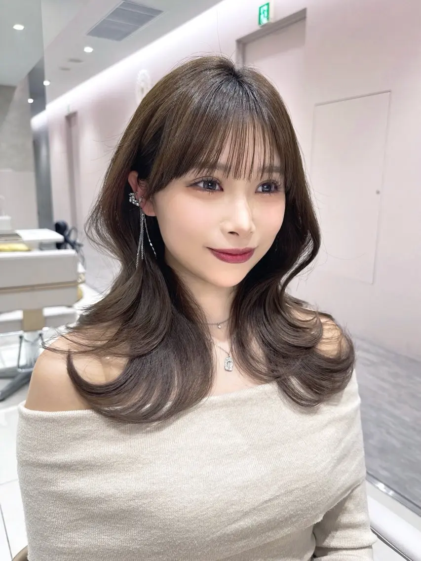 セミロング カラー カット ヘアカラー トリートメント ヘッドスパ ヘアセット 韓国ヘア/レイヤー/ 顔まわり/りょーとのヘアスタイル
