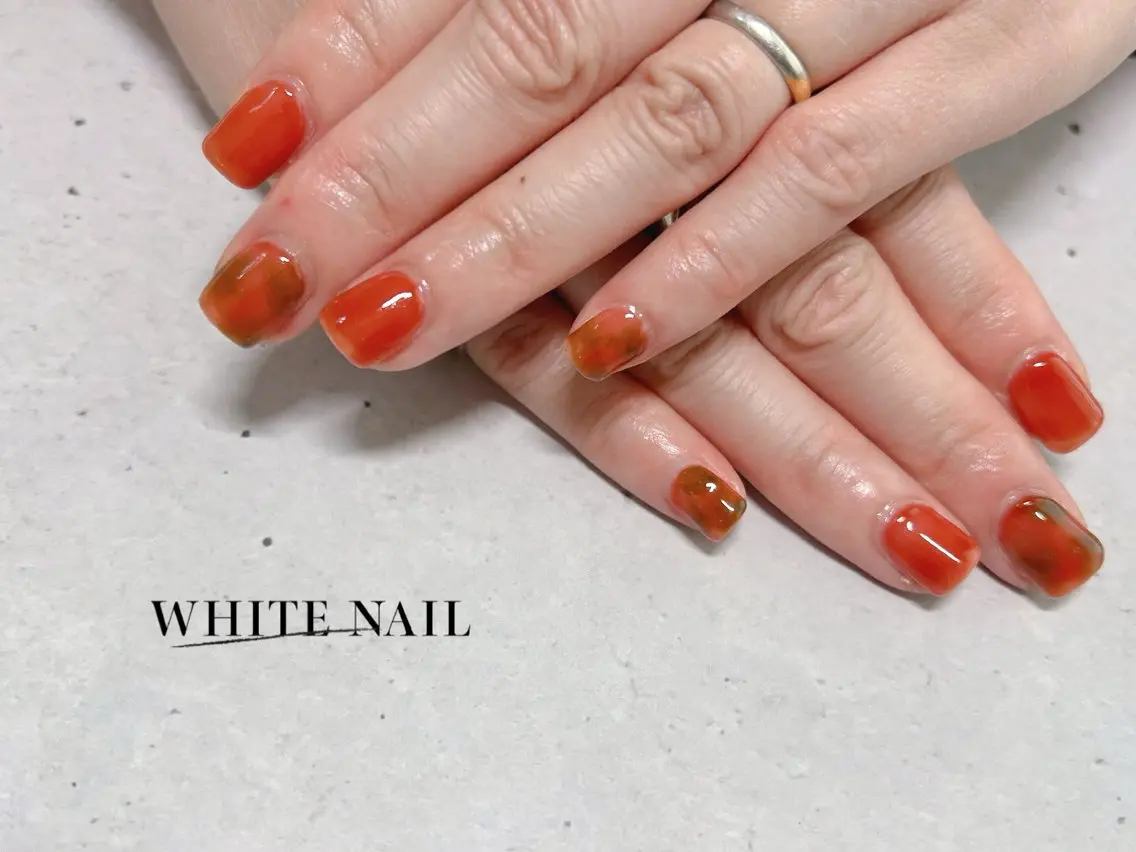 ネイル シンプルネイル ハンドネイル WHITE NAIL ホワイトネイルのネイルデザイン