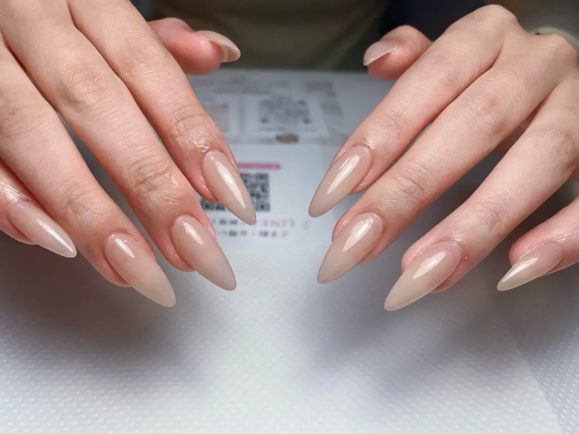 ネイル アートネイル フレンチネイル 韓国ネイル ワンホンネイル ハンドネイル 心斎橋Mione nail salonのネイルデザイン