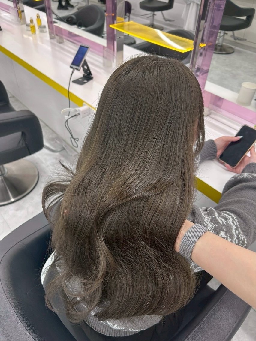ロング カラー ヘアカラー 透明感オリーブ🌿‬ HARUNE🕊のヘアスタイル