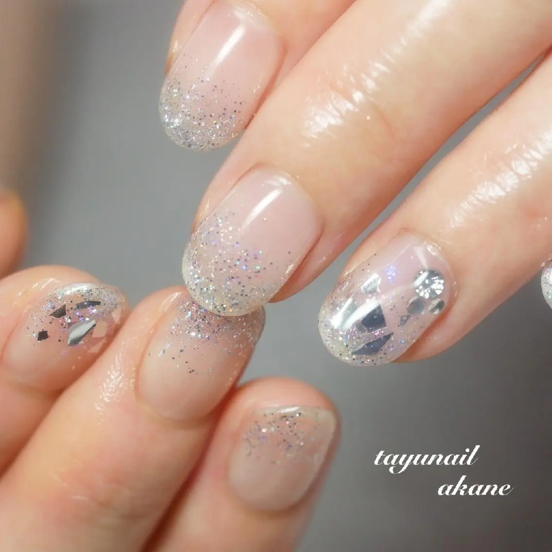 ネイル ブルー ジェルネイル グラデーション ホログラムネイル キラキラネイル ネイルサロン 【たゆnail】のネイルデザイン